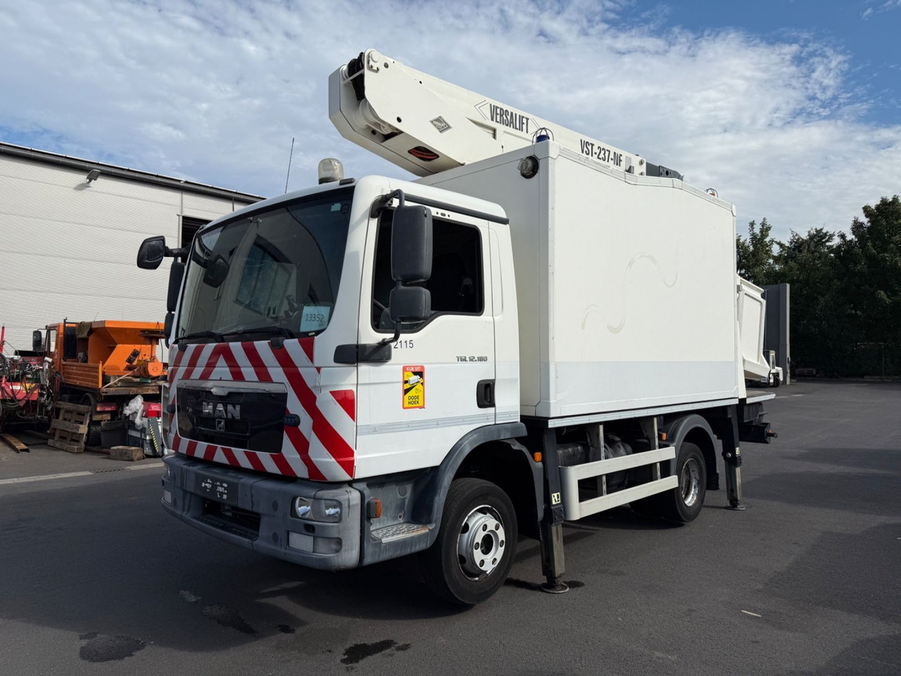 MAN TGL 12.180 Versalift/15m/orig.km/Top - Billift: bild 1 MAN TGL 12.180 Versalift/15m/orig.km/Top - Billift: bild 1