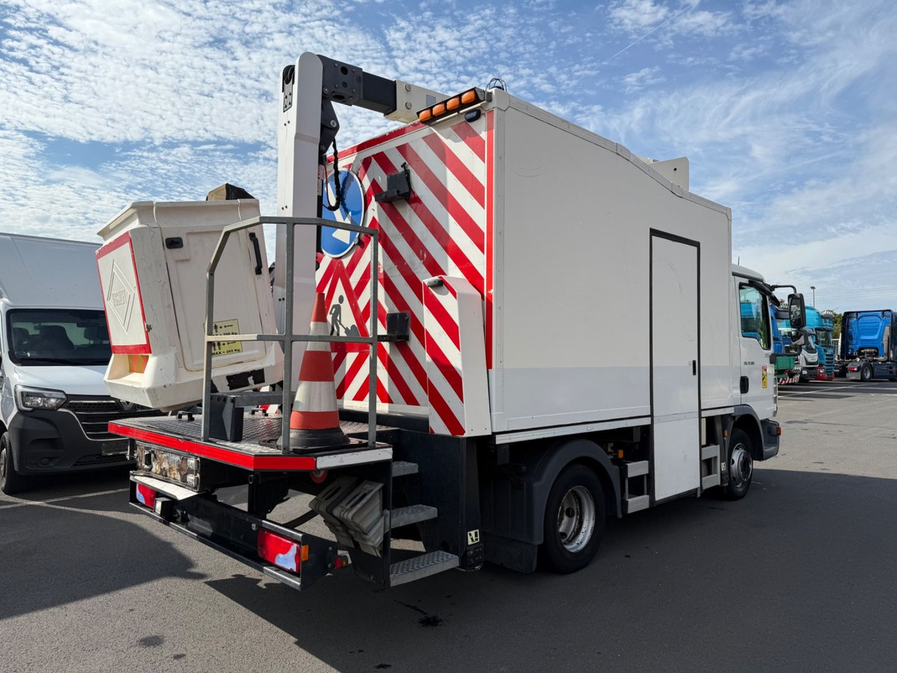MAN TGL 12.180 Versalift/15m/orig.km/Top - Billift: bild 4 MAN TGL 12.180 Versalift/15m/orig.km/Top - Billift: bild 4