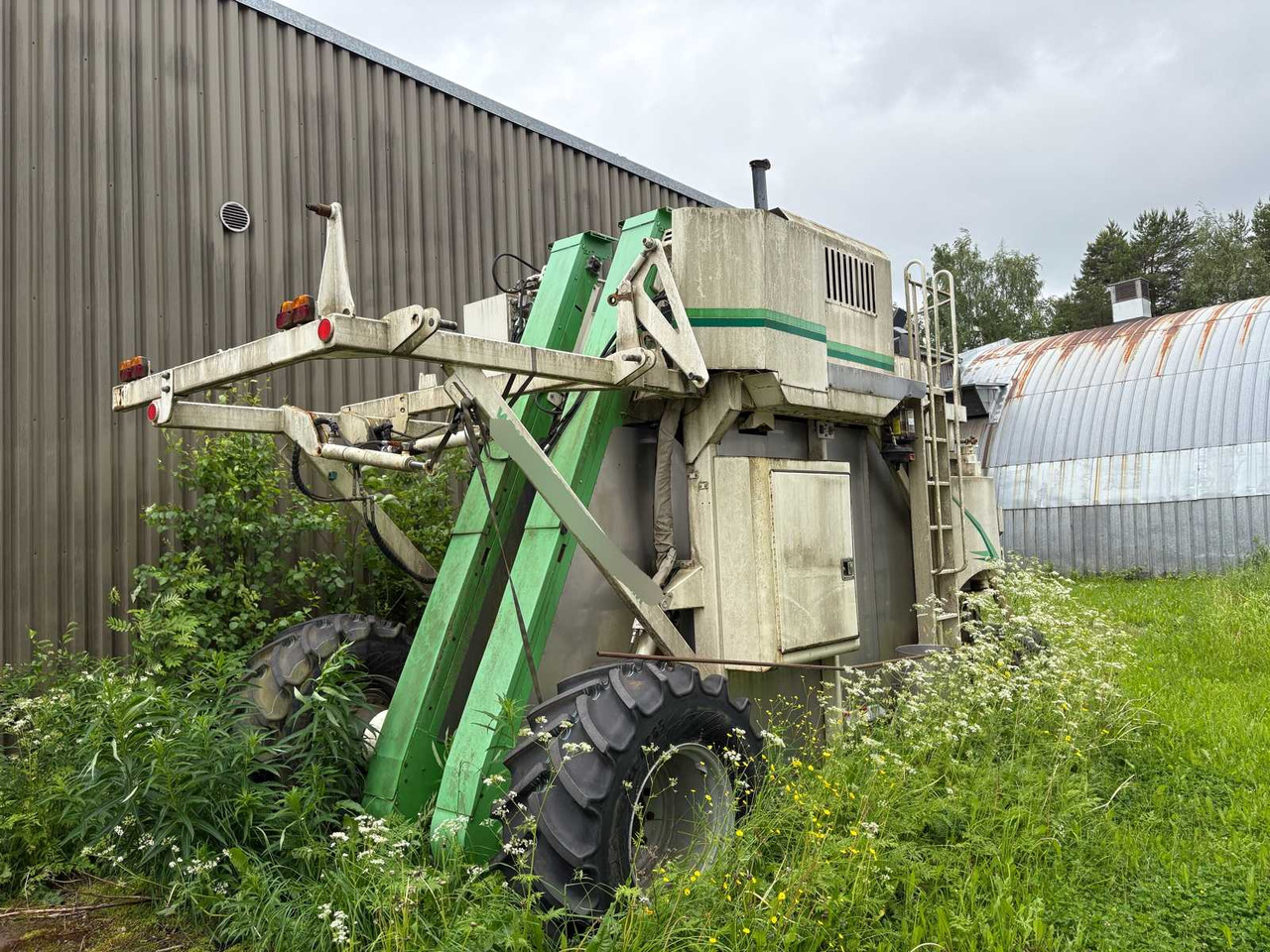 Fruit picking machine Joonas FH - Skördemaskin: bild 1 Fruit picking machine Joonas FH - Skördemaskin: bild 1
