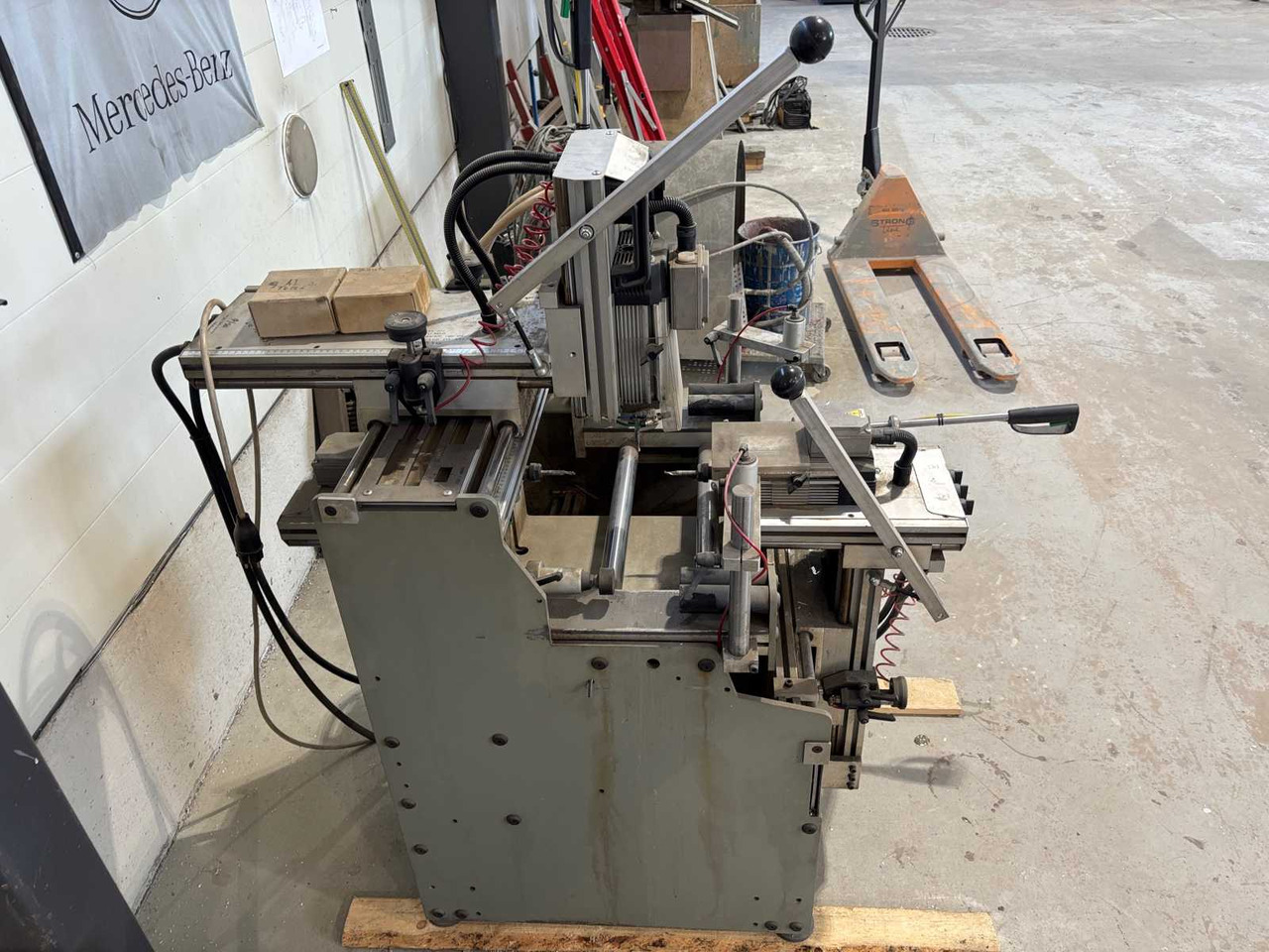 Three-spindle copy milling cutter P macchine s.r.l 03P - Industrimaskin: bild 5 Three-spindle copy milling cutter P macchine s.r.l 03P - Industrimaskin: bild 5