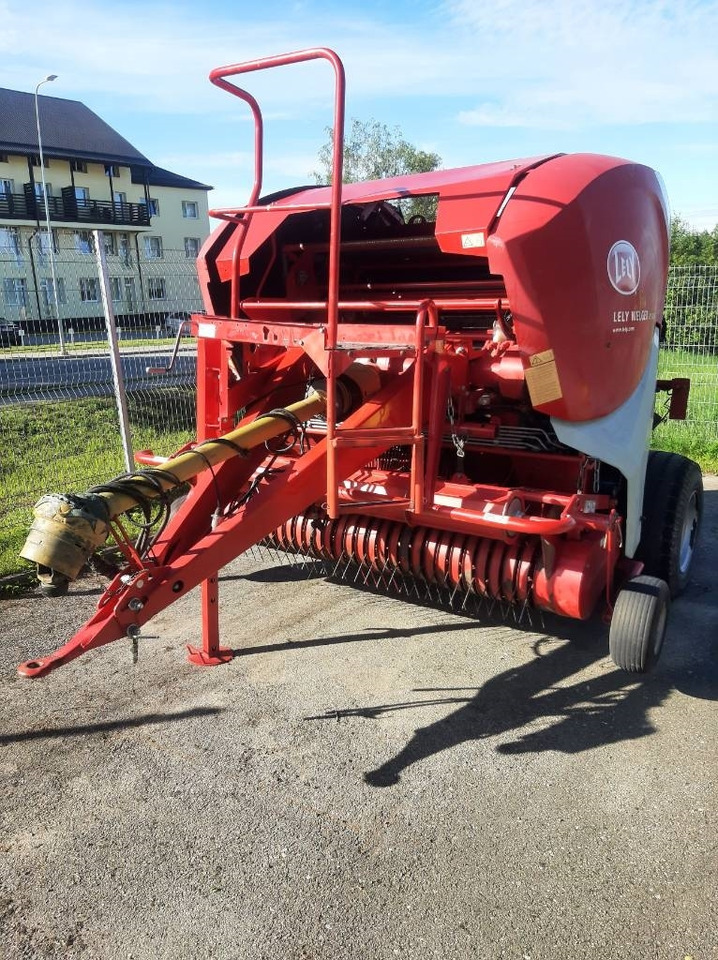 Lely Welger RP 245 Profi - Rundbalspress: bild 1 Lely Welger RP 245 Profi - Rundbalspress: bild 1