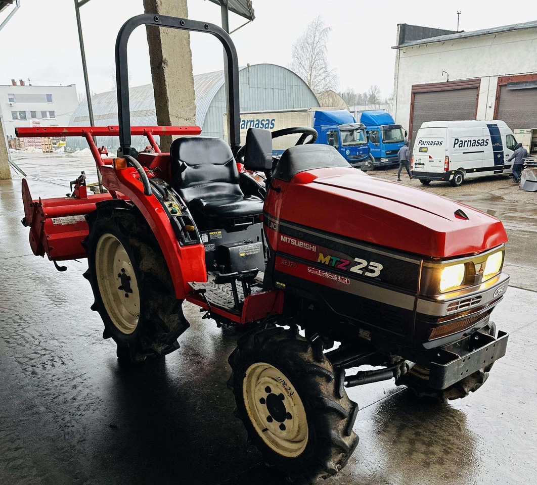 Mitsubishi MTZ23 - Traktor: bild 2 Mitsubishi MTZ23 - Traktor: bild 2