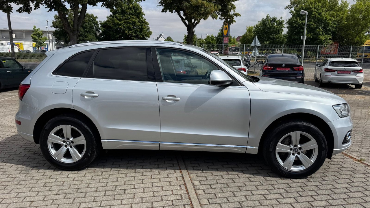 Audi Q5 2.0 TFSI tiptronic quattro Leder Xenon Pano - SUV: bild 4 Audi Q5 2.0 TFSI tiptronic quattro Leder Xenon Pano - SUV: bild 4