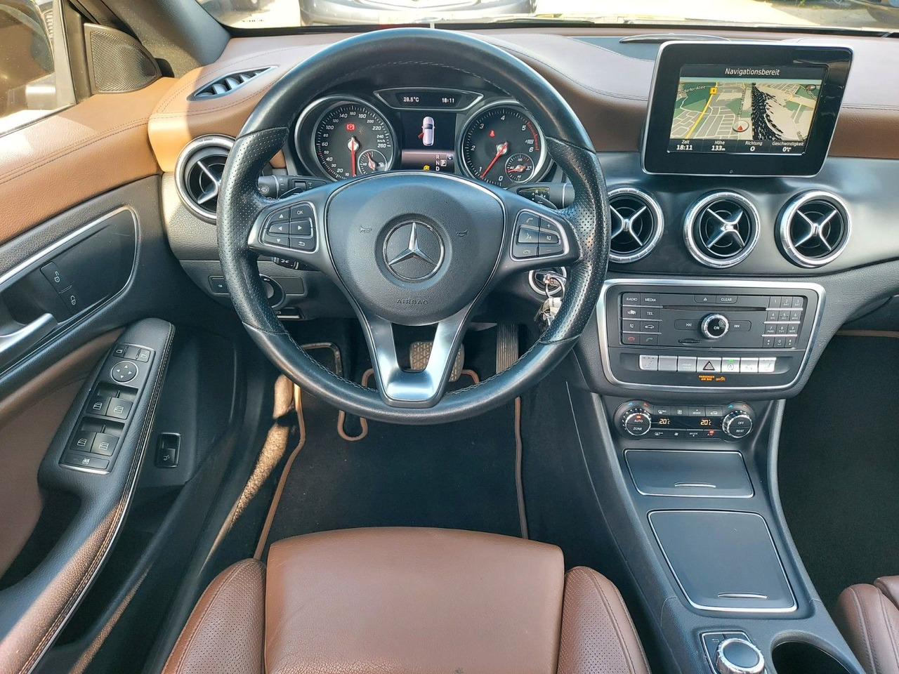 Mercedes-Benz CLA 220 CLA -Klasse Shooting Brake AMG ACC - Personbil: bild 2 Mercedes-Benz CLA 220 CLA -Klasse Shooting Brake AMG ACC - Personbil: bild 2