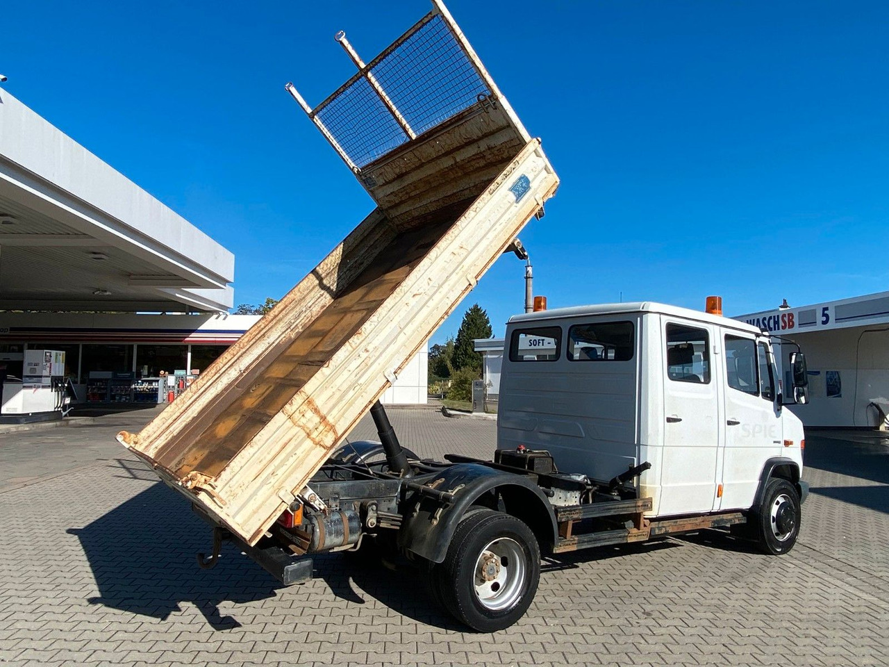 Mercedes-Benz VARIO 816D Doka 3 Seiten Kipper Meiller - Transportbil med tippflak, Dubbelhytt transportbil: bild 4 Mercedes-Benz VARIO 816D Doka 3 Seiten Kipper Meiller - Transportbil med tippflak, Dubbelhytt transportbil: bild 4