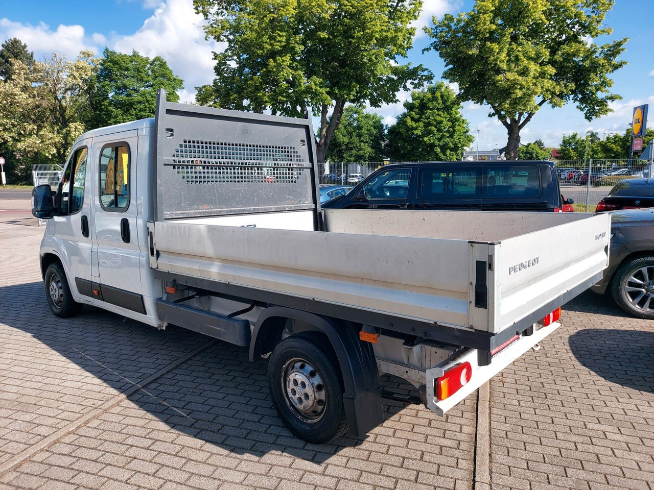 Peugeot Boxer Pritsche Doka. 335 L3 BlueHDi 130 Klima - Transportbil med flak, Dubbelhytt transportbil: bild 4 Peugeot Boxer Pritsche Doka. 335 L3 BlueHDi 130 Klima - Transportbil med flak, Dubbelhytt transportbil: bild 4