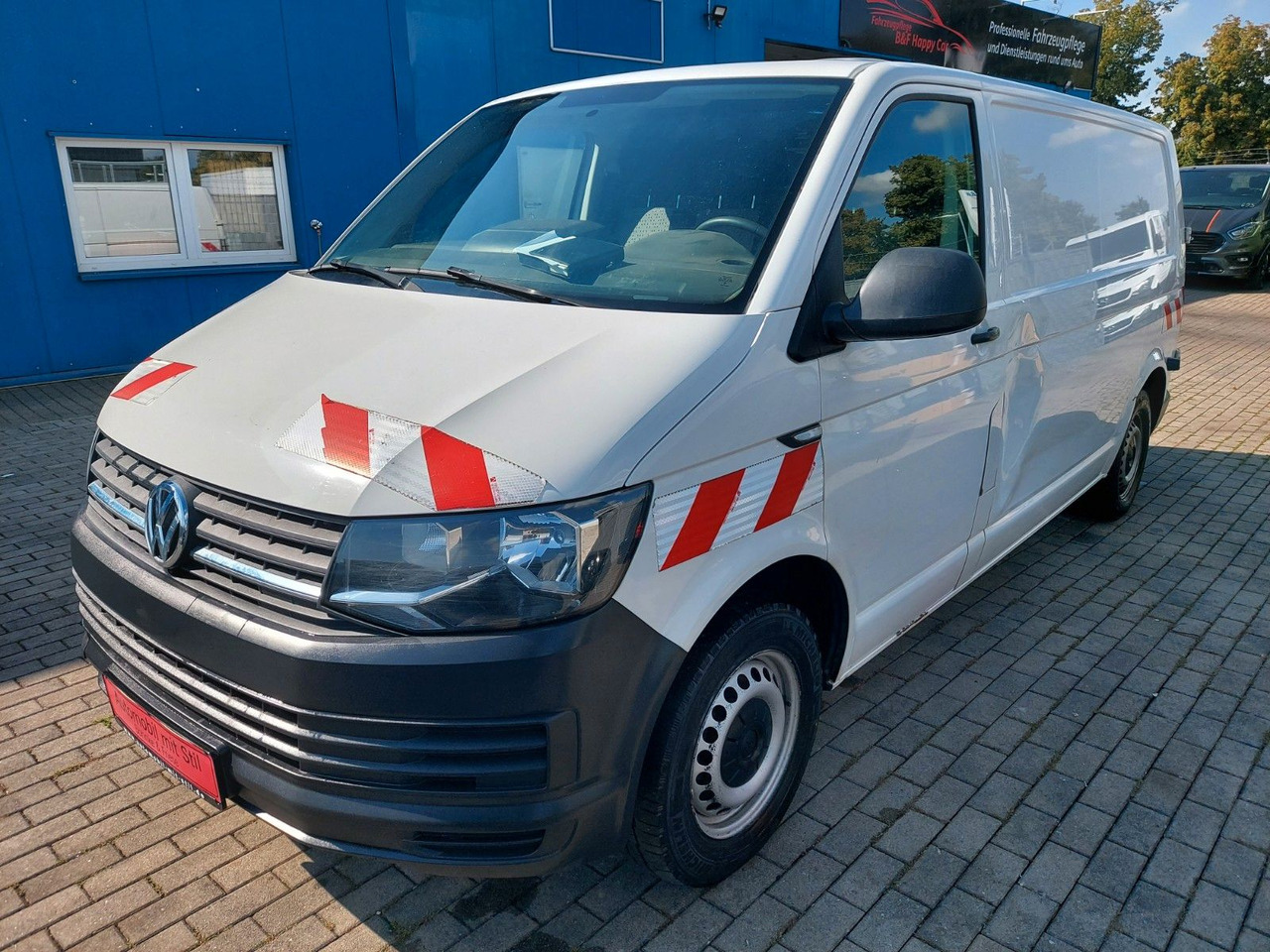 Volkswagen T6 Transporter Kasten Kombi lang Motorschaden - Persontransport: bild 4 Volkswagen T6 Transporter Kasten Kombi lang Motorschaden - Persontransport: bild 4