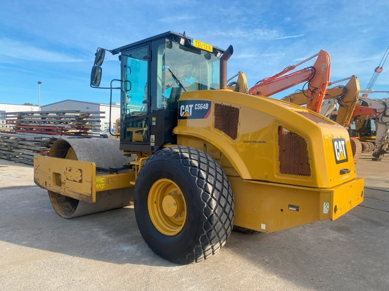 Caterpillar CS64B NVT - Vält: bild 1 Caterpillar CS64B NVT - Vält: bild 1