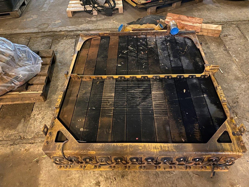 Caterpillar D11 Radiator GP 1569846 - Kylare: bild 1 Caterpillar D11 Radiator GP 1569846 - Kylare: bild 1