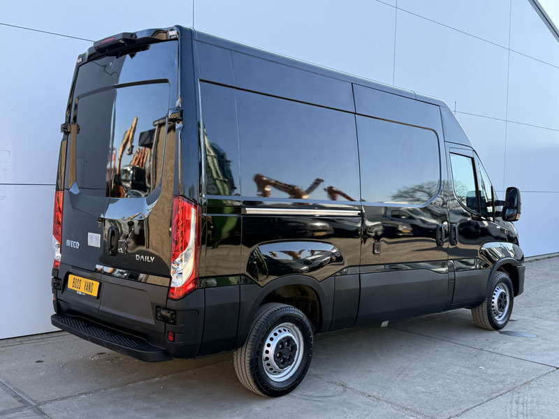 Iveco Daily 35S16 L2H2 Adaptive Cruise Control Airco Camera Navigatie 3,5t Trekhaak - Små skåpbil: bild 3 Iveco Daily 35S16 L2H2 Adaptive Cruise Control Airco Camera Navigatie 3,5t Trekhaak - Små skåpbil: bild 3