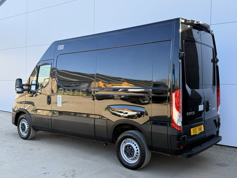 Iveco Daily 35S16 L2H2 Adaptive Cruise Control Airco Camera Navigatie 3,5t Trekhaak - Små skåpbil: bild 2 Iveco Daily 35S16 L2H2 Adaptive Cruise Control Airco Camera Navigatie 3,5t Trekhaak - Små skåpbil: bild 2