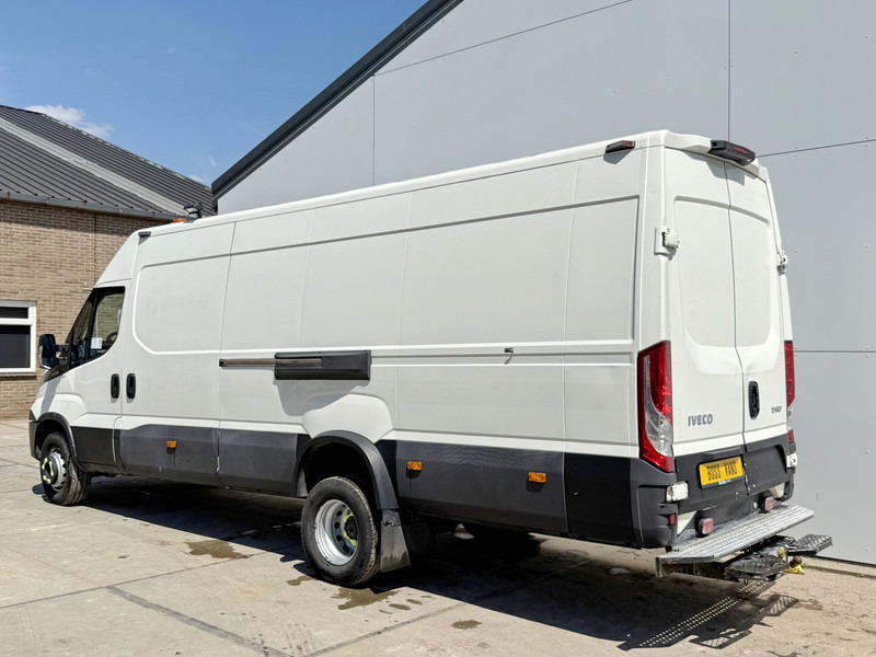 Iveco Daily 70C18 3.0L L4H2 Dubbellucht Airco Cruise Control Dubbele Schuif Oprijplaat Trekhaak Camera Tachograaf - Skåpbil: bild 3 Iveco Daily 70C18 3.0L L4H2 Dubbellucht Airco Cruise Control Dubbele Schuif Oprijplaat Trekhaak Camera Tachograaf - Skåpbil: bild 3