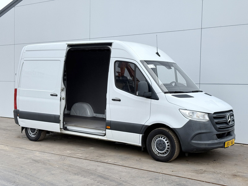 Mercedes-Benz Sprinter 214 2.2 CDI L2H2 Climate Control Cruise Control Trekhaak Carplay Camera - Små skåpbil: bild 5 Mercedes-Benz Sprinter 214 2.2 CDI L2H2 Climate Control Cruise Control Trekhaak Carplay Camera - Små skåpbil: bild 5
