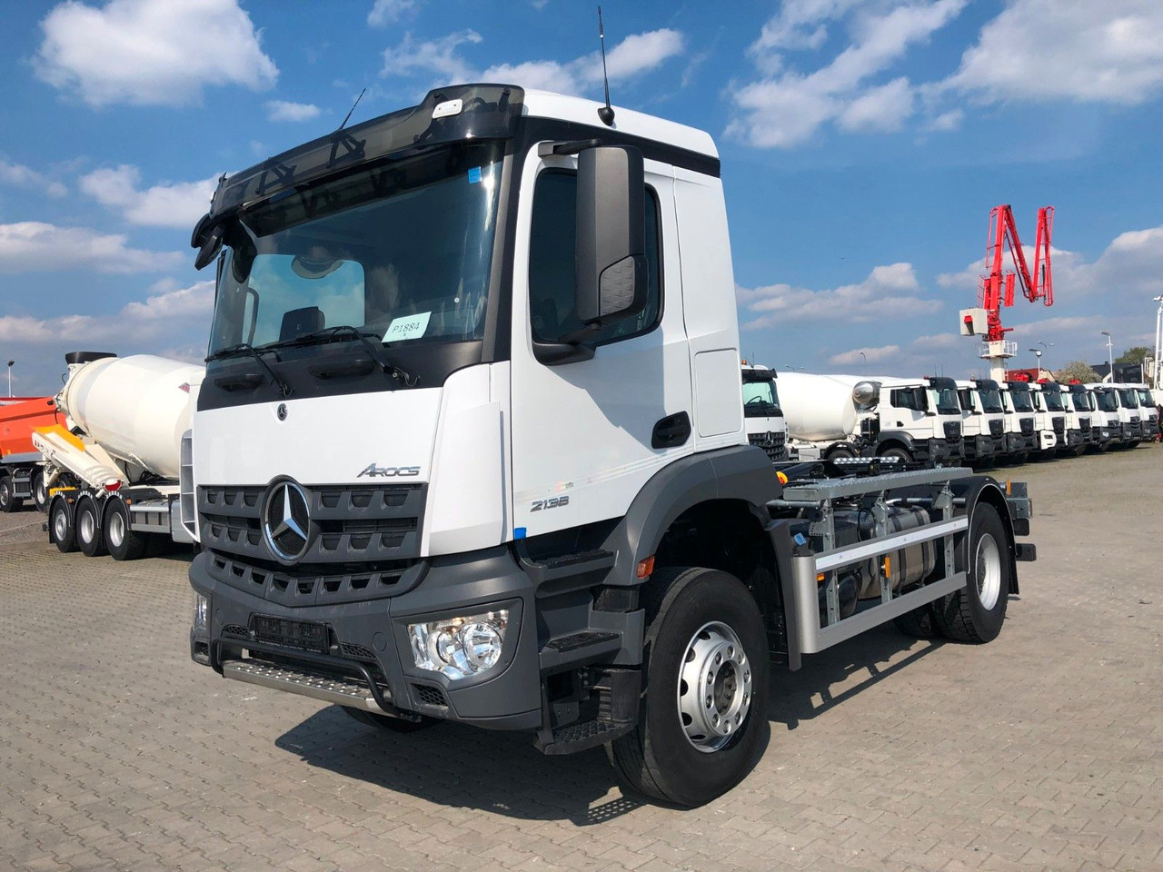Mercedes-Benz AROCS 2136 Abrollkipper HYVA HKS-12-37-S - Lastväxlare lastbil: bild 2 Mercedes-Benz AROCS 2136 Abrollkipper HYVA HKS-12-37-S - Lastväxlare lastbil: bild 2