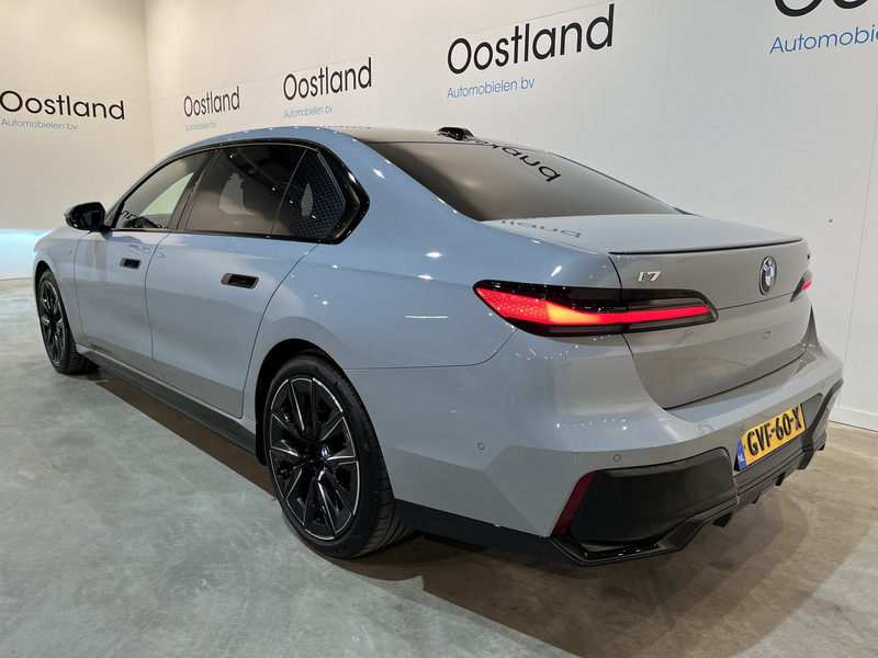 BMW i7 xDrive60 106 kWh / M Sportpakket / Panoramadak / Bowers & Wilkins / 11.600 KM !! - Sedan: bild 4 BMW i7 xDrive60 106 kWh / M Sportpakket / Panoramadak / Bowers & Wilkins / 11.600 KM !! - Sedan: bild 4