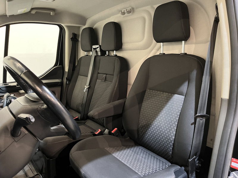 Leasa Ford Transit Custom 2.0 TDCI L1H1 Trend 130 PK Automaat / CarPlay / Camera / Airco / Cruise Control / Trekhaak / LMV / Navigatie / Klep / 3-Zits / 80.350 KM !! / BPM VRIJ !! Ford Transit Custom 2.0 TDCI L1H1 Trend 130 PK Automaat / CarPlay / Camera / Airco / Cruise Control / Trekhaak / LMV / Navigatie / Klep / 3-Zits / 80.350 KM !! / BPM VRIJ !!: bild 7