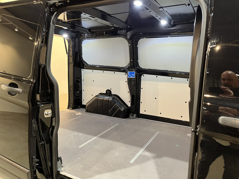 Leasa Ford Transit Custom 2.0 TDCI L1H1 Trend 130 PK Automaat / CarPlay / Camera / Airco / Cruise Control / Trekhaak / LMV / Navigatie / Klep / 3-Zits / 80.350 KM !! / BPM VRIJ !! Ford Transit Custom 2.0 TDCI L1H1 Trend 130 PK Automaat / CarPlay / Camera / Airco / Cruise Control / Trekhaak / LMV / Navigatie / Klep / 3-Zits / 80.350 KM !! / BPM VRIJ !!: bild 19