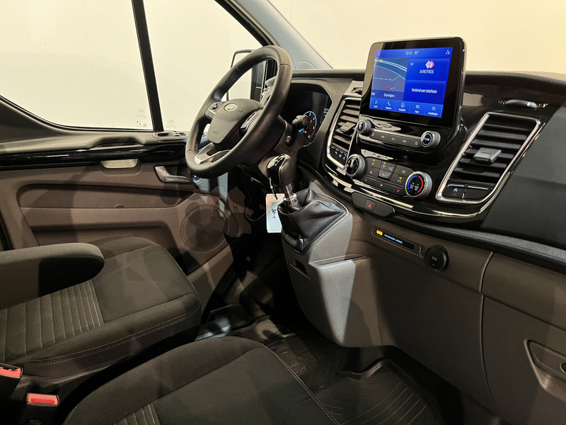 Ford Transit Custom 2.0 TDCI L2H1 Limited 130 PK / Euro 6 / Airco / Cruise Control / CarPlay / PDC / Navigatie / 3-Zits / 16.200 KM !! / BPM VRIJ !! - Små skåpbil: bild 3 Ford Transit Custom 2.0 TDCI L2H1 Limited 130 PK / Euro 6 / Airco / Cruise Control / CarPlay / PDC / Navigatie / 3-Zits / 16.200 KM !! / BPM VRIJ !! - Små skåpbil: bild 3