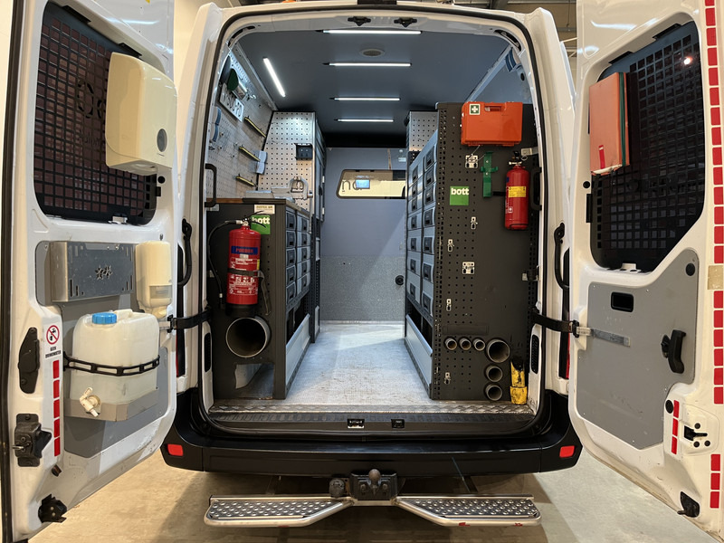 Renault Master 2.3 dCi L2H2 145 PK Servicebus / Bott Inrichting / Euro 6 / 220V. / Airco / Cruise Control / Camera / Trekhaak - Skåpbil: bild 3 Renault Master 2.3 dCi L2H2 145 PK Servicebus / Bott Inrichting / Euro 6 / 220V. / Airco / Cruise Control / Camera / Trekhaak - Skåpbil: bild 3
