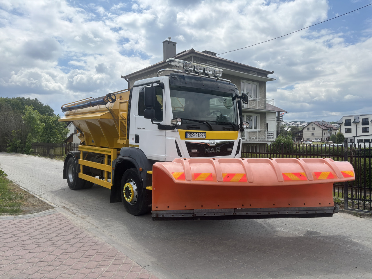 MAN TGM 18.290 4X4BB GRITTER/SPREADER PLOUGH ECON - Plogbil: bild 1 MAN TGM 18.290 4X4BB GRITTER/SPREADER PLOUGH ECON - Plogbil: bild 1