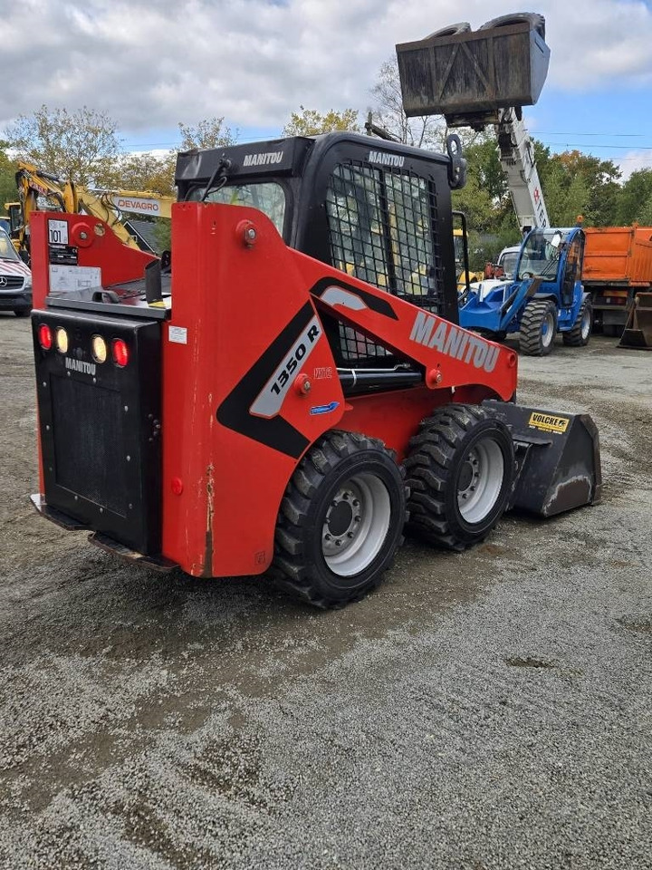 Manitou 1350 R - Kompaktlastare/ Slirstyrda lastare: bild 4 Manitou 1350 R - Kompaktlastare/ Slirstyrda lastare: bild 4