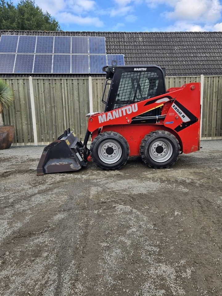 Manitou 1350 R - Kompaktlastare/ Slirstyrda lastare: bild 1 Manitou 1350 R - Kompaktlastare/ Slirstyrda lastare: bild 1