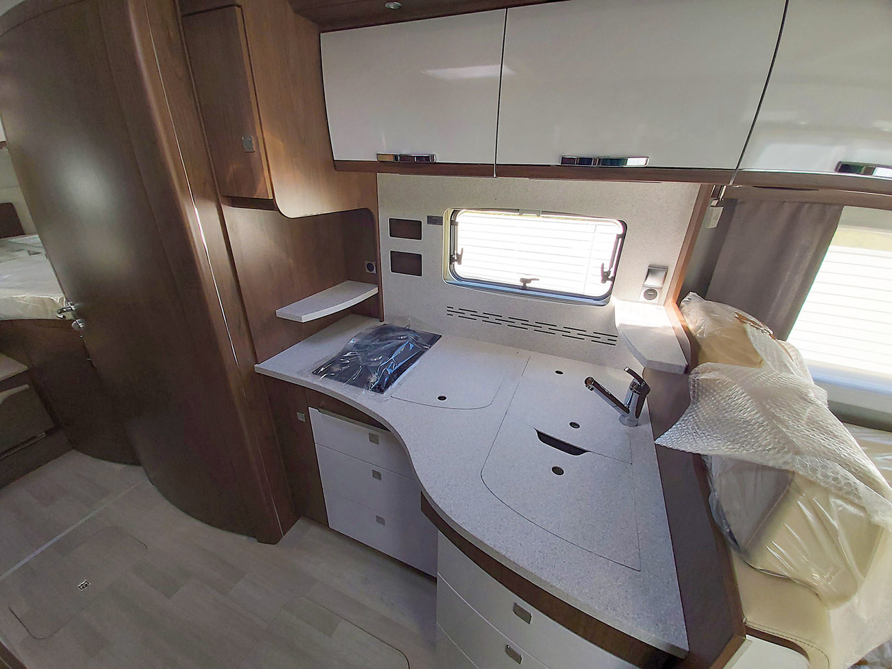 Frankia PLATIN 8400 GD 2.0 EURO VI - Helintegrerad husbil: bild 4 Frankia PLATIN 8400 GD 2.0 EURO VI - Helintegrerad husbil: bild 4