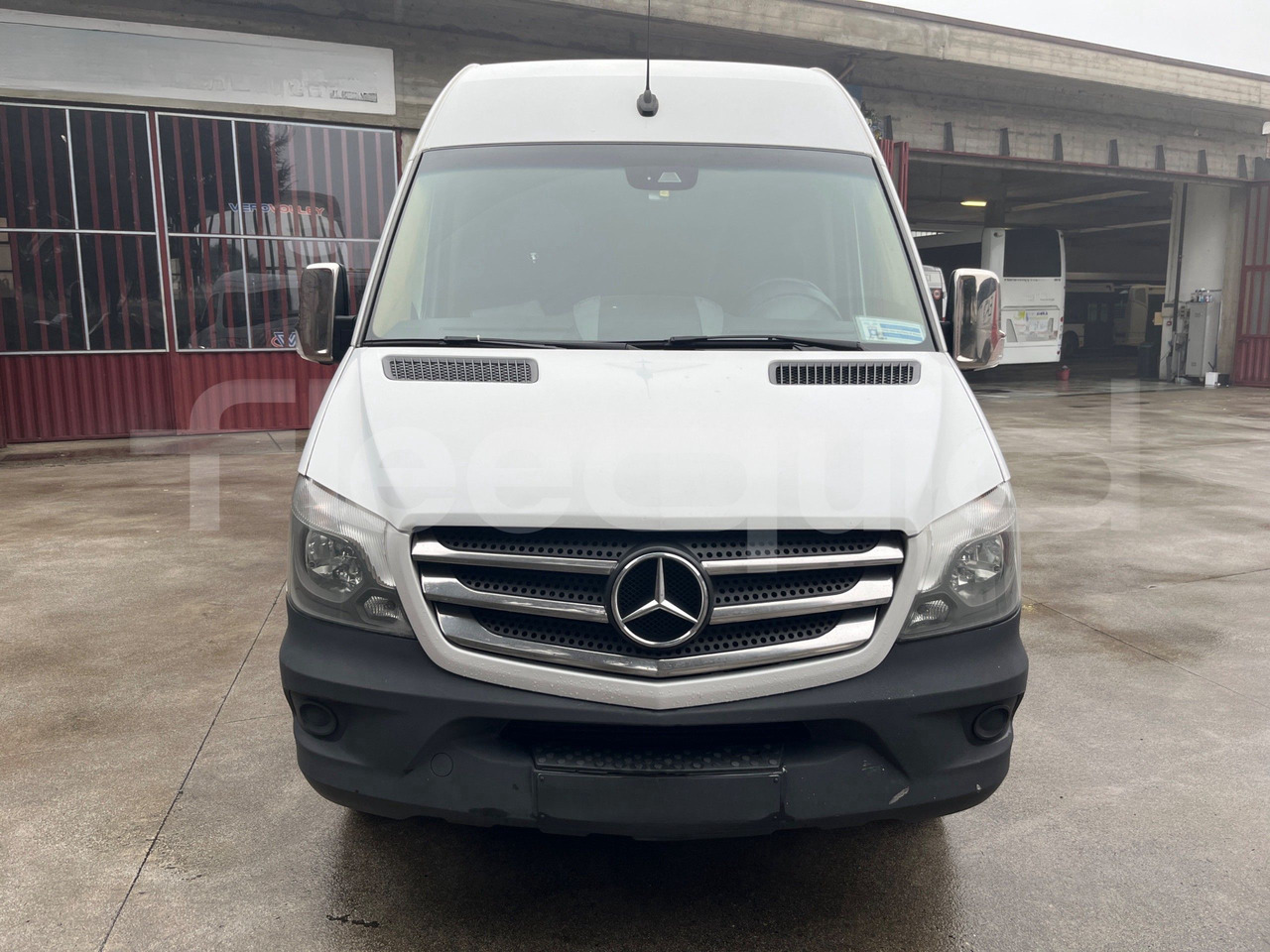 Mercedes-Benz Sprinter - Turistbuss: bild 2 Mercedes-Benz Sprinter - Turistbuss: bild 2