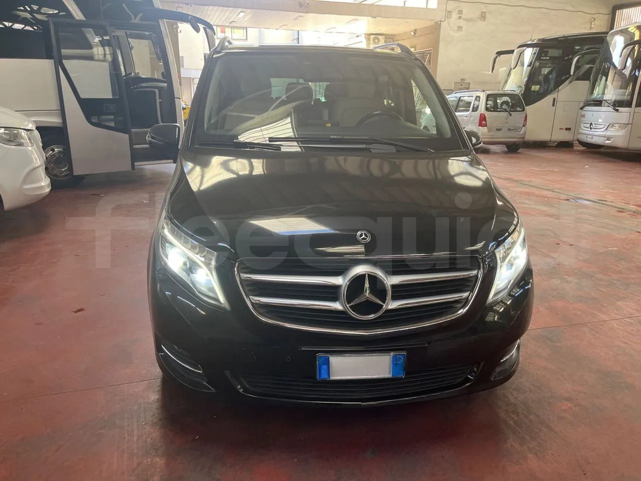 Mercedes-Benz Viano - Minibuss, Persontransport: bild 2 Mercedes-Benz Viano - Minibuss, Persontransport: bild 2