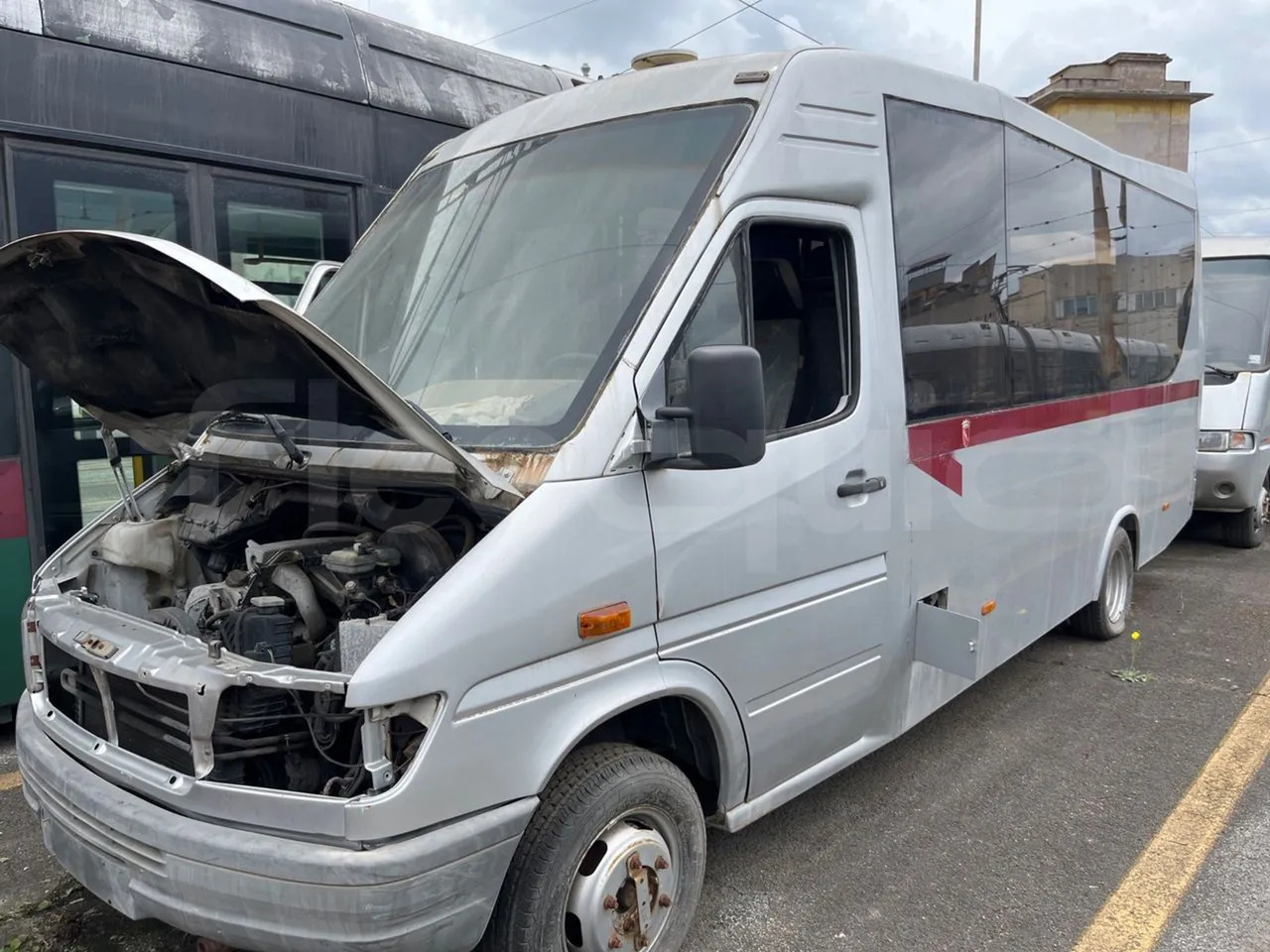 N. 2 Mercedes-Benz 414T - Minibuss, Persontransport: bild 3 N. 2 Mercedes-Benz 414T - Minibuss, Persontransport: bild 3