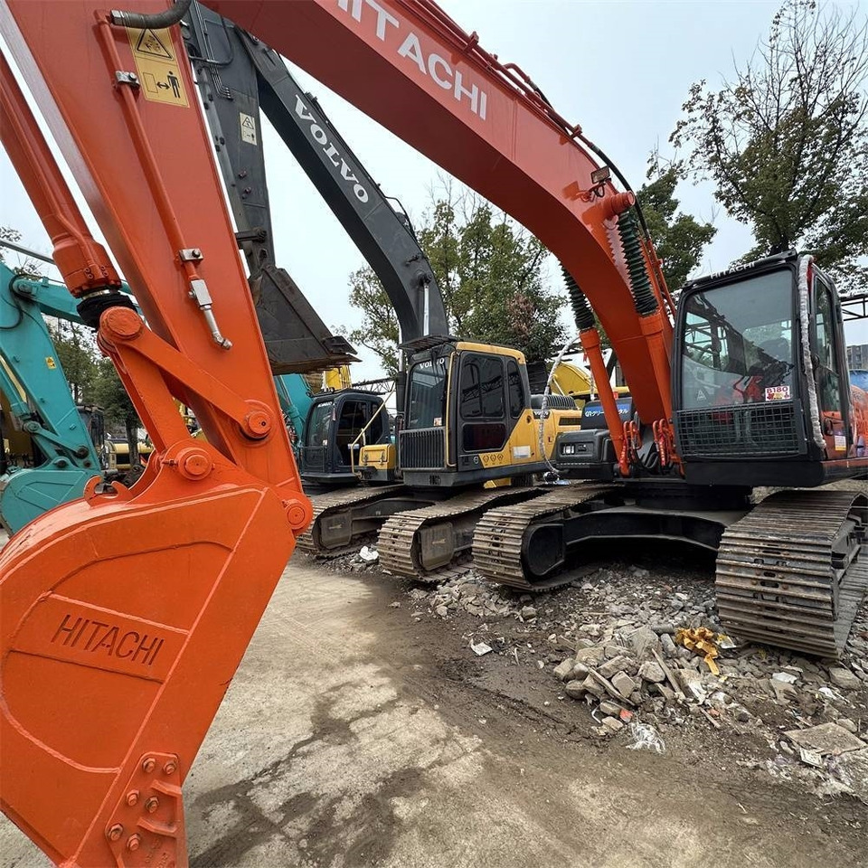 Hitachi ZX 200-3 G - Bandgrävare: bild 1 Hitachi ZX 200-3 G - Bandgrävare: bild 1