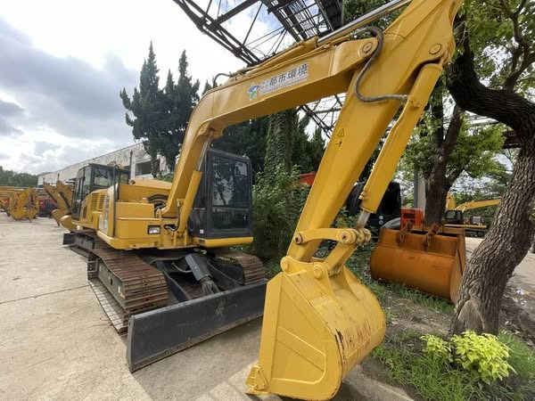 Komatsu PC70-8 - Minigrävmaskin: bild 1 Komatsu PC70-8 - Minigrävmaskin: bild 1
