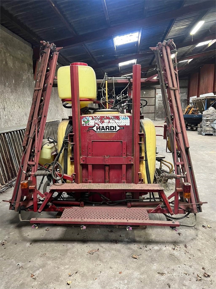 Hardi 800 L MED 12 BOM - Traktorburen spruta: bild 2 Hardi 800 L MED 12 BOM - Traktorburen spruta: bild 2