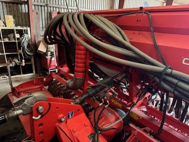 Kuhn SITERA 4000 + TF1500 - Kombisåmaskin: bild 3 Kuhn SITERA 4000 + TF1500 - Kombisåmaskin: bild 3