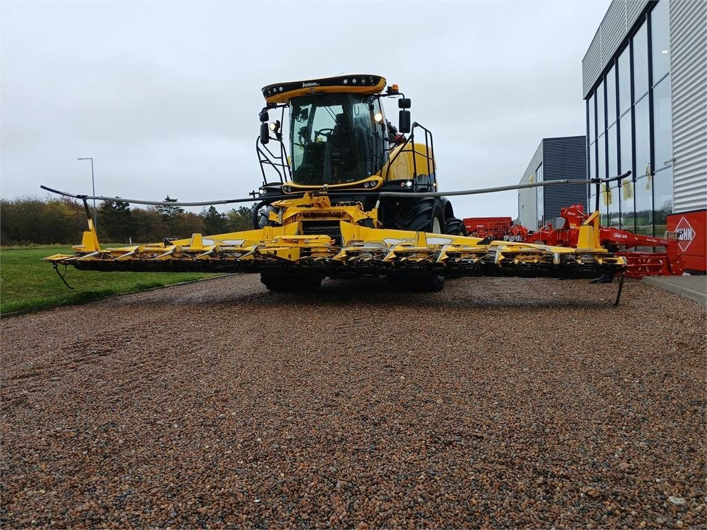 New Holland FR650 ST5 - Exakthack: bild 4 New Holland FR650 ST5 - Exakthack: bild 4