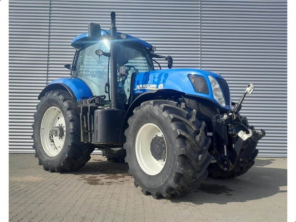 New Holland T7.220 CLASSIC - Traktor: bild 1 New Holland T7.220 CLASSIC - Traktor: bild 1