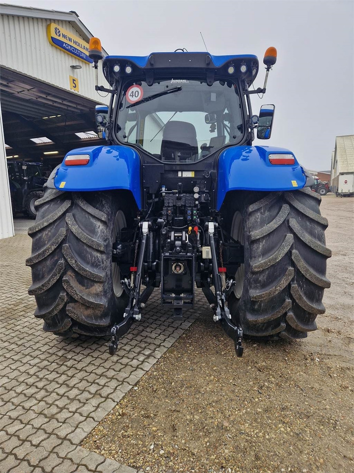 New Holland T7.270AC STAGE V - Traktor: bild 4 New Holland T7.270AC STAGE V - Traktor: bild 4