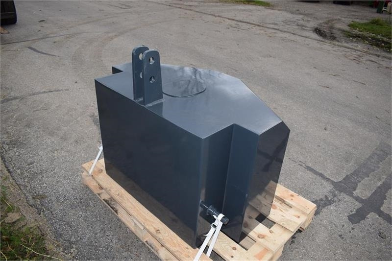 - - - 800 kilo J-Maskiner - Motvikt för Lantbruksmaskiner: bild 5 - - - 800 kilo J-Maskiner - Motvikt för Lantbruksmaskiner: bild 5