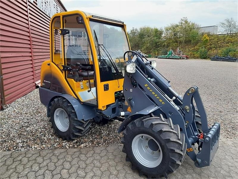 Eurotrac W12S med førerhus, skovl og gafler - Hjullastare: bild 3 Eurotrac W12S med førerhus, skovl og gafler - Hjullastare: bild 3