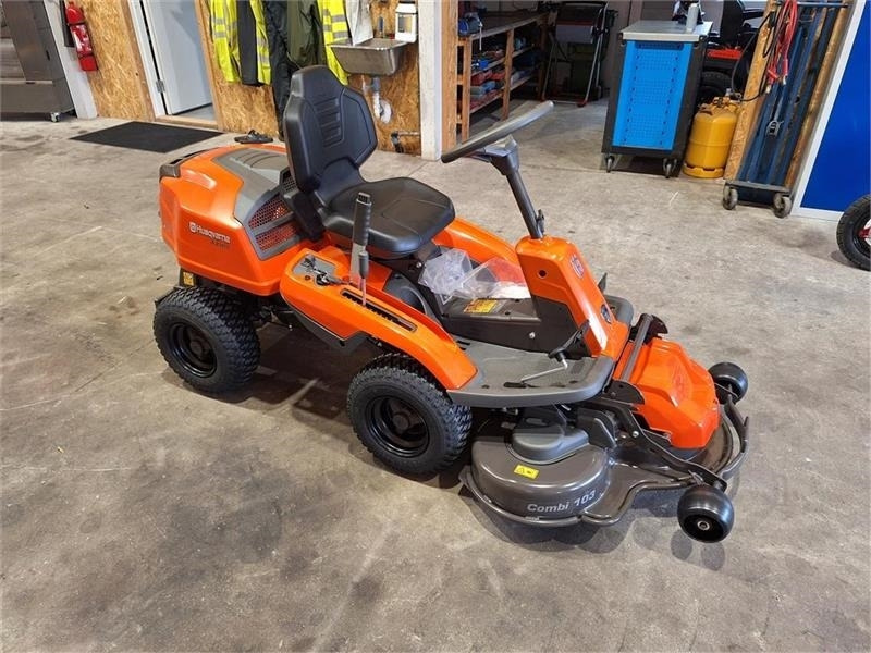Husqvarna Rider R214 TC 103 cm klipper - Kommunaltraktor: bild 1 Husqvarna Rider R214 TC 103 cm klipper - Kommunaltraktor: bild 1