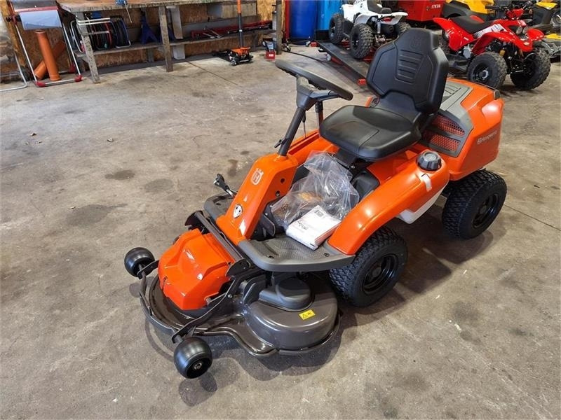 Husqvarna Rider R214 TC 103 cm klipper - Kommunaltraktor: bild 4 Husqvarna Rider R214 TC 103 cm klipper - Kommunaltraktor: bild 4