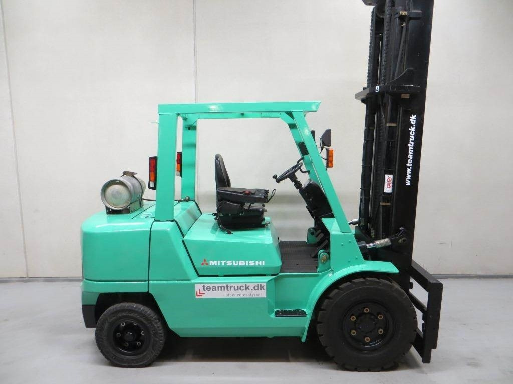 Mitsubishi FG45K2 - Gasoltruck: bild 1 Mitsubishi FG45K2 - Gasoltruck: bild 1