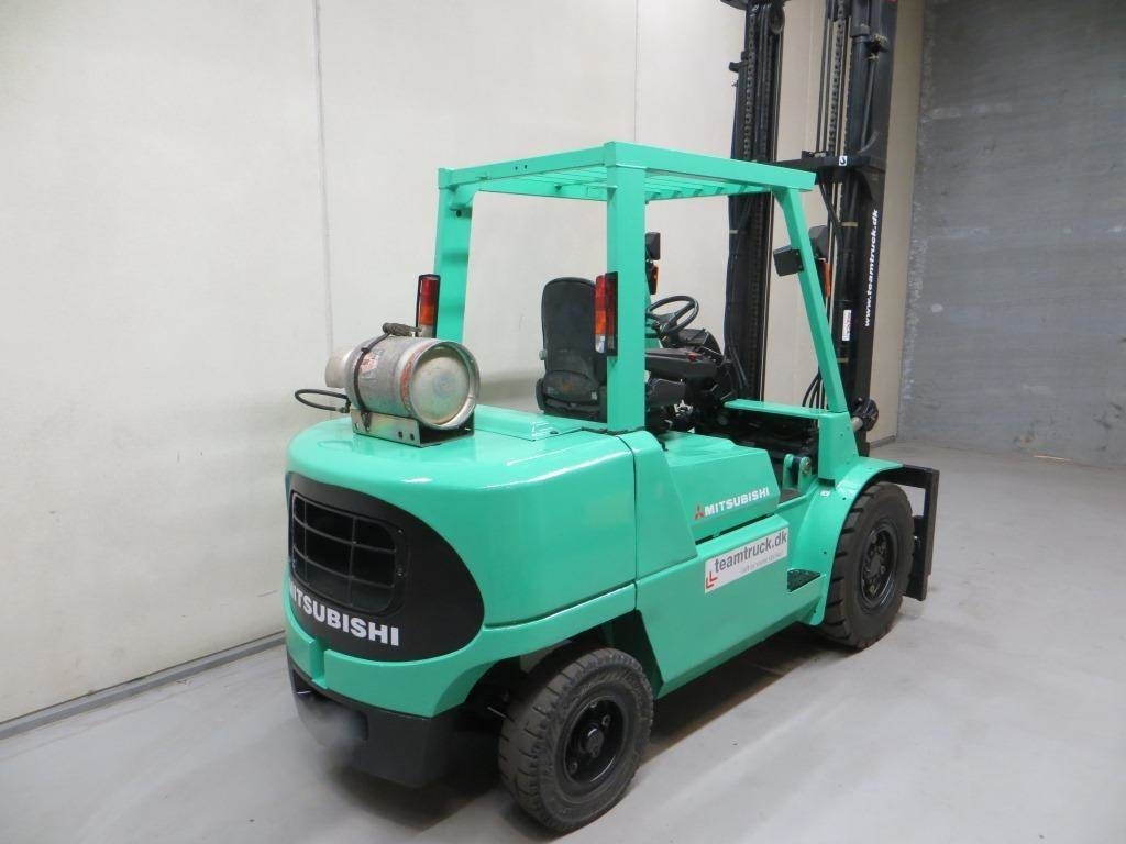 Mitsubishi FG45K2 - Gasoltruck: bild 4 Mitsubishi FG45K2 - Gasoltruck: bild 4