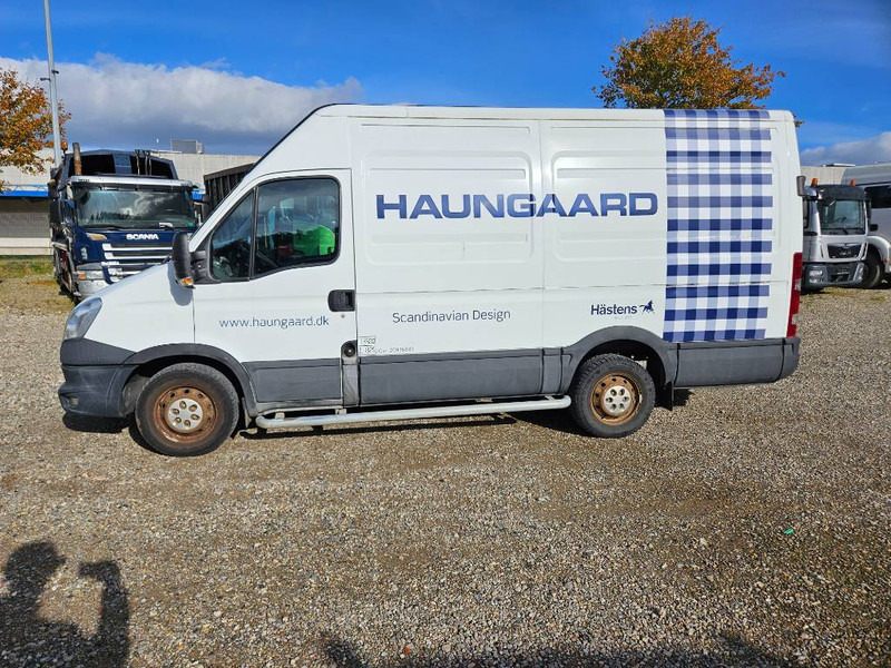 Iveco Daily 2,3 35S15 13,2m³ Van 5d - Skåpbil: bild 2 Iveco Daily 2,3 35S15 13,2m³ Van 5d - Skåpbil: bild 2
