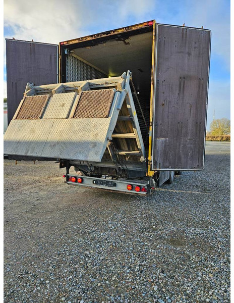 Montracon Racing// machinetrailer // Living area - Låg lastare semitrailer: bild 2 Montracon Racing// machinetrailer // Living area - Låg lastare semitrailer: bild 2