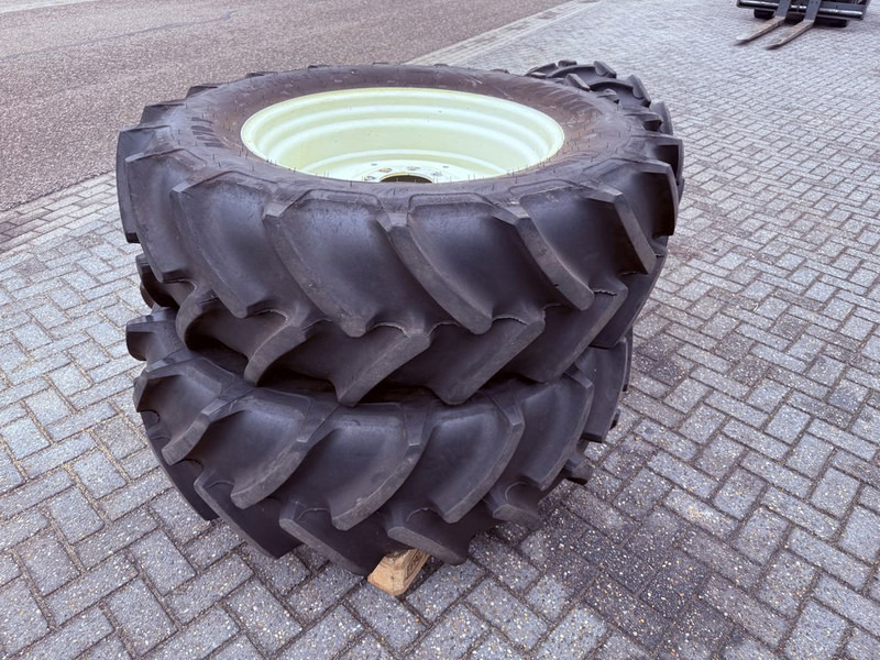 Däck och fälgar Mitas 420/70R30 & 300/70R20  Compl wheel: bild 9
