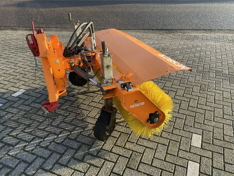 Nesbo Veegmachine HF1600S - Sopaggregat för Utility/ Specialfordon: bild 5 Nesbo Veegmachine HF1600S - Sopaggregat för Utility/ Specialfordon: bild 5