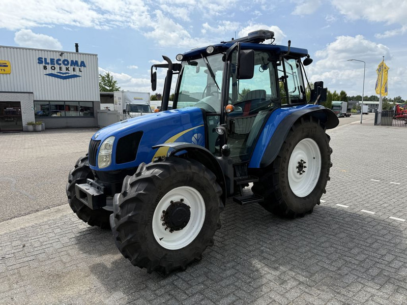 New Holland T5040 CAB + GPS - Traktor: bild 1 New Holland T5040 CAB + GPS - Traktor: bild 1
