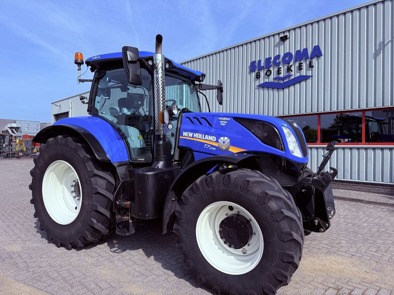 New Holland T7.245 AC STAGE V - Traktor: bild 2 New Holland T7.245 AC STAGE V - Traktor: bild 2