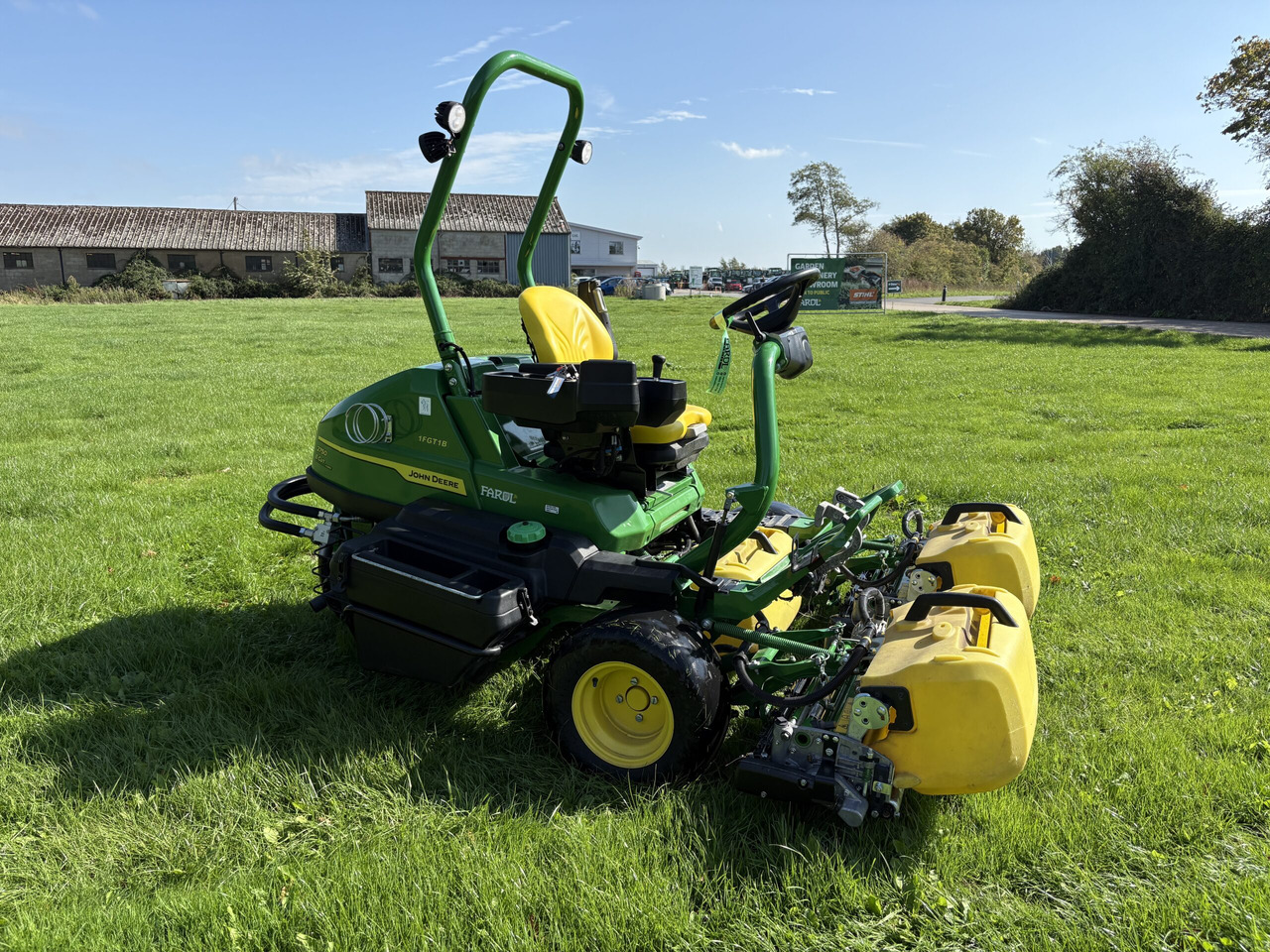 John Deere 2750E Triple Mower - Gräsklippare: bild 3 John Deere 2750E Triple Mower - Gräsklippare: bild 3